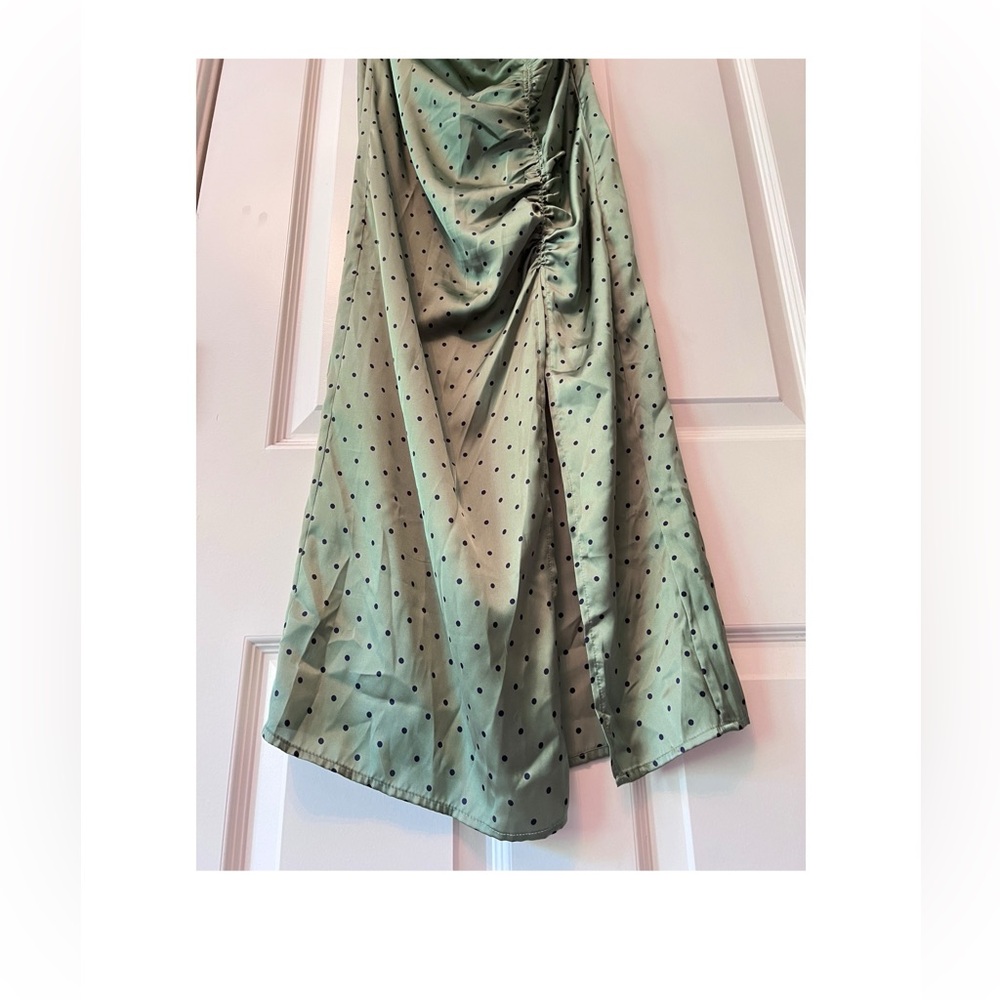 Zara Satin Skirt- Like new - Picture 9 of 13